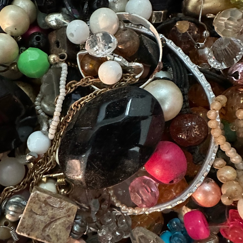 1/2 LB Vintage 50’s-80’s Crafting/Jewelry Lot